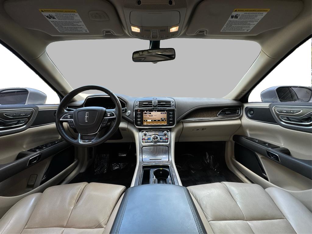 2017 Lincoln Continental Select photo