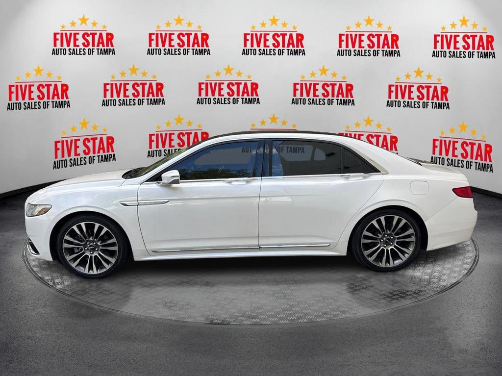 2017 Lincoln Continental Select photo