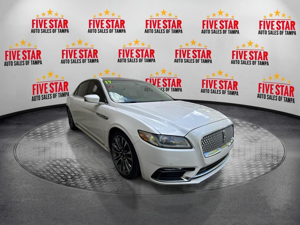 2017 Lincoln Continental Select photo