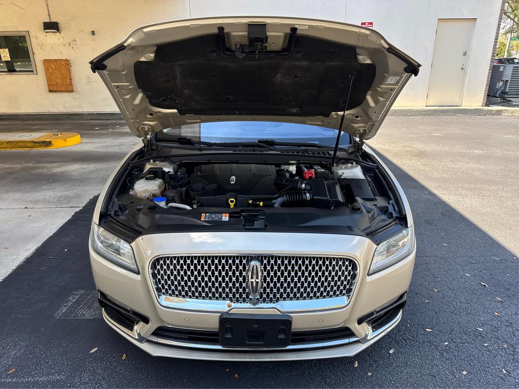 2017 Lincoln Continental Reserve photo