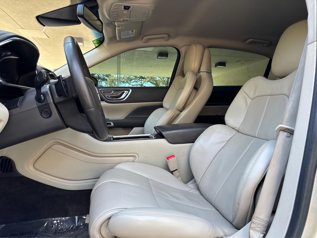 2017 Lincoln Continental Reserve photo