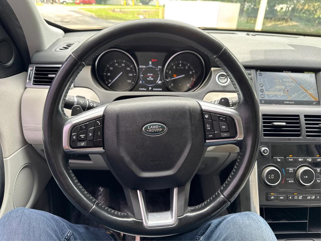 2017 Land Rover Discovery - $8,995