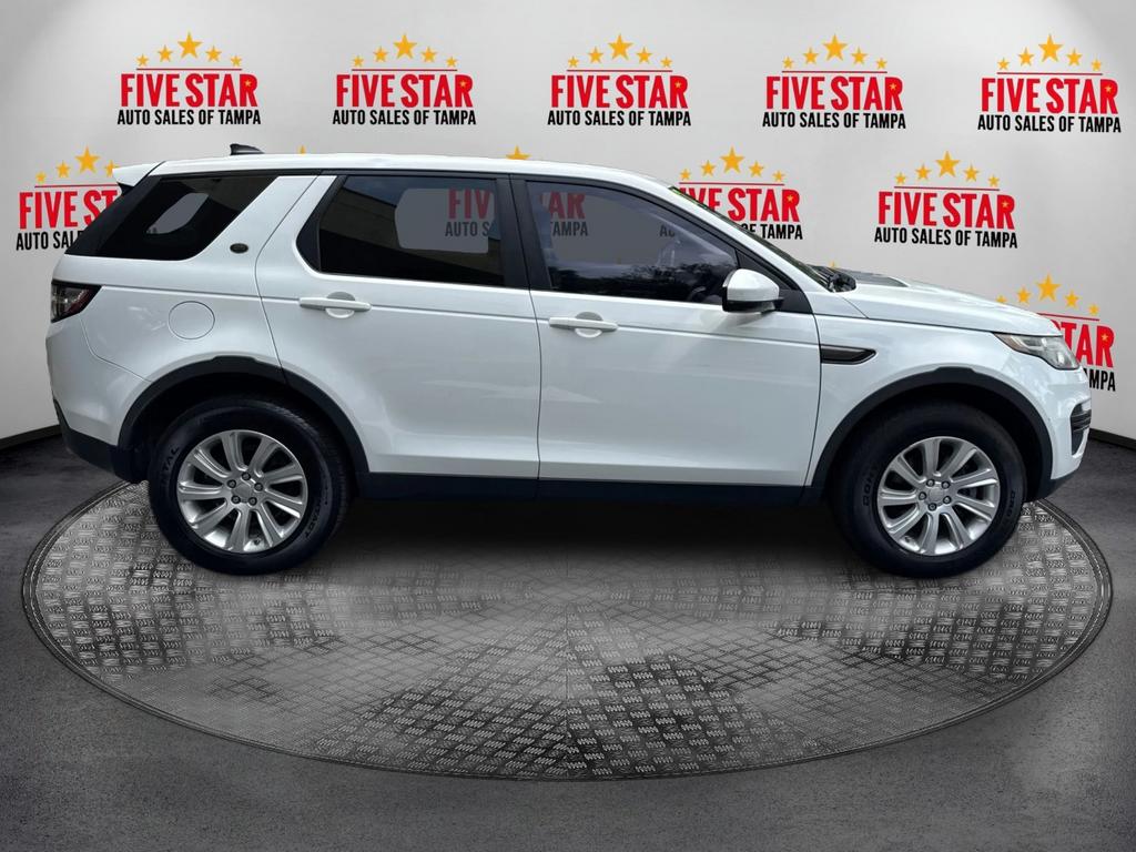 2017 Land Rover Discovery - $8,995