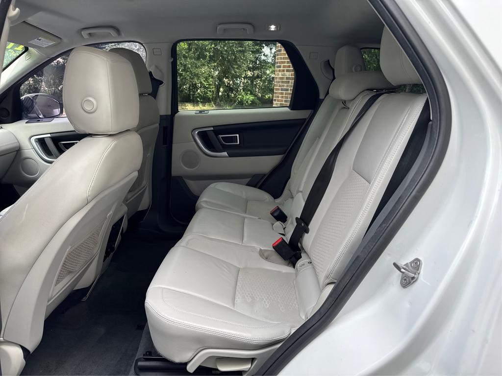 2017 Land Rover Discovery - $8,995