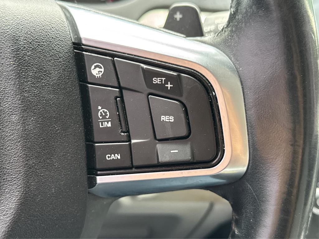 2017 Land Rover Discovery - $8,995