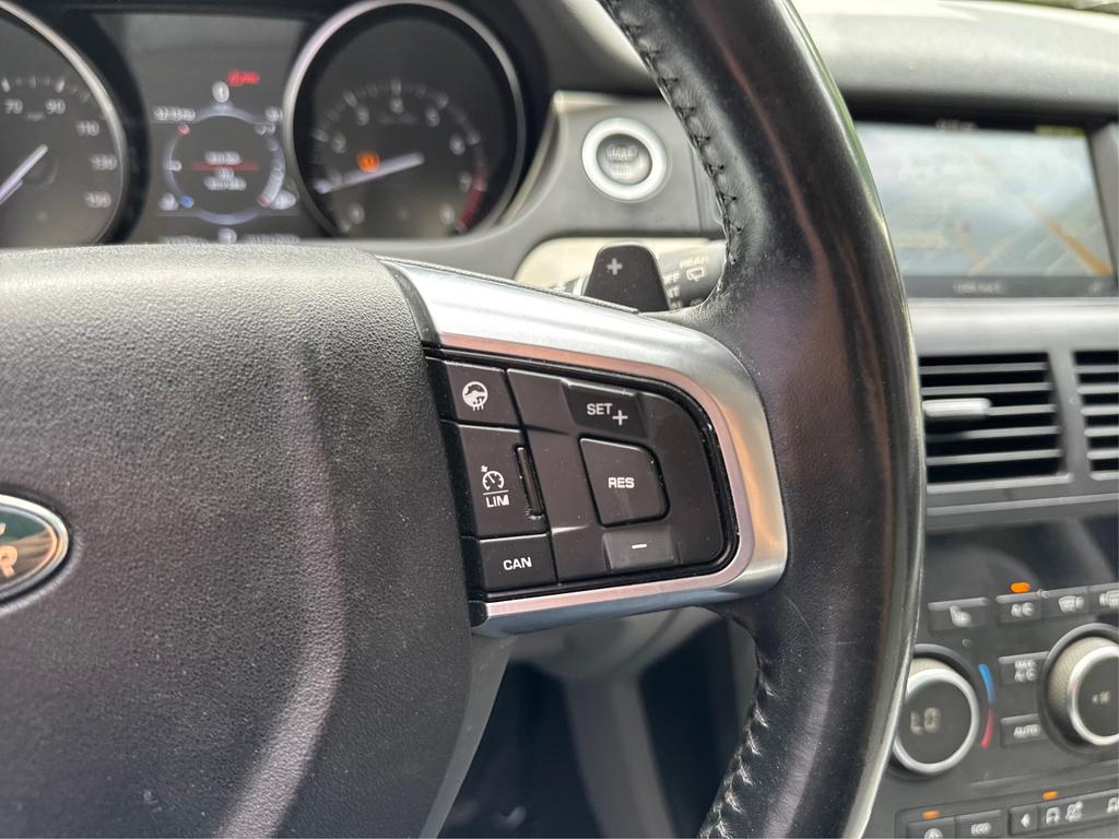 2017 Land Rover Discovery - $8,995