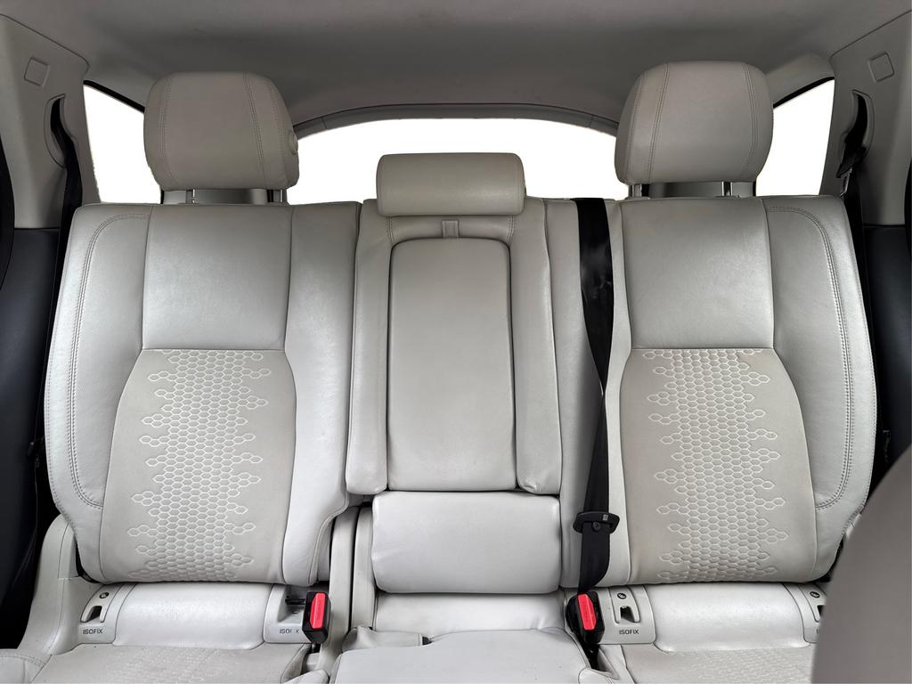 2017 Land Rover Discovery - $8,995