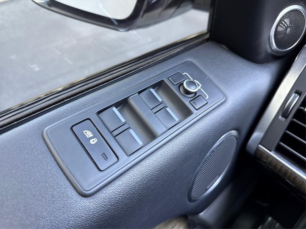 2017 Land Rover Range Rover Sport - $13,995