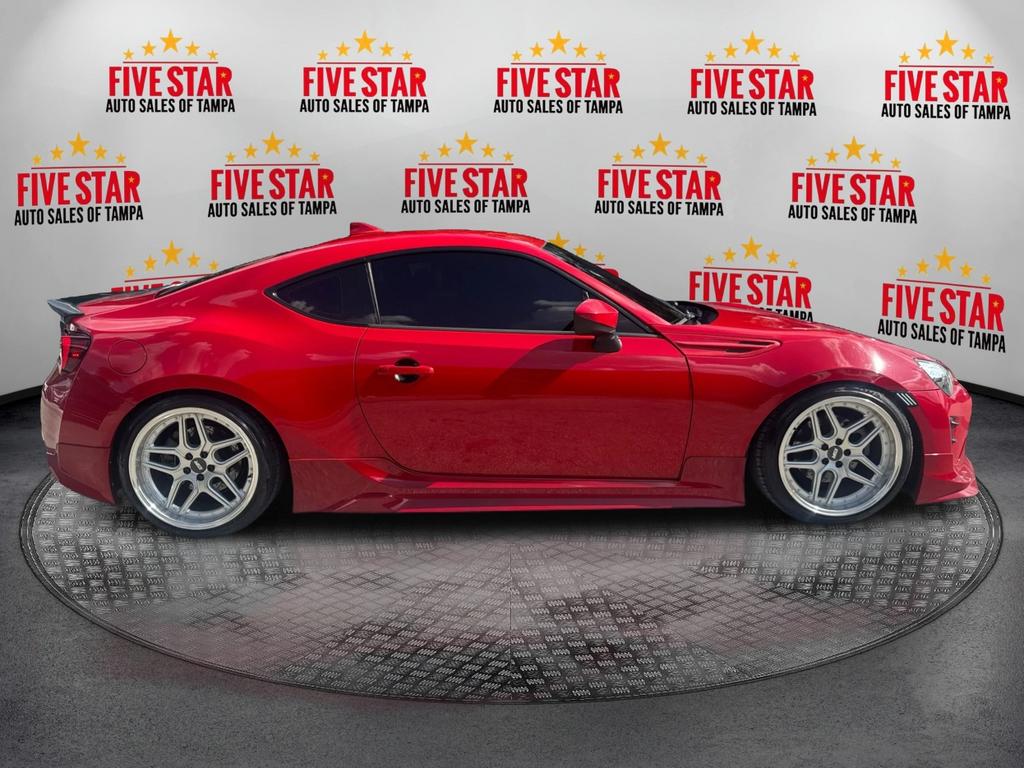 2017 Toyota 86 - $14,995