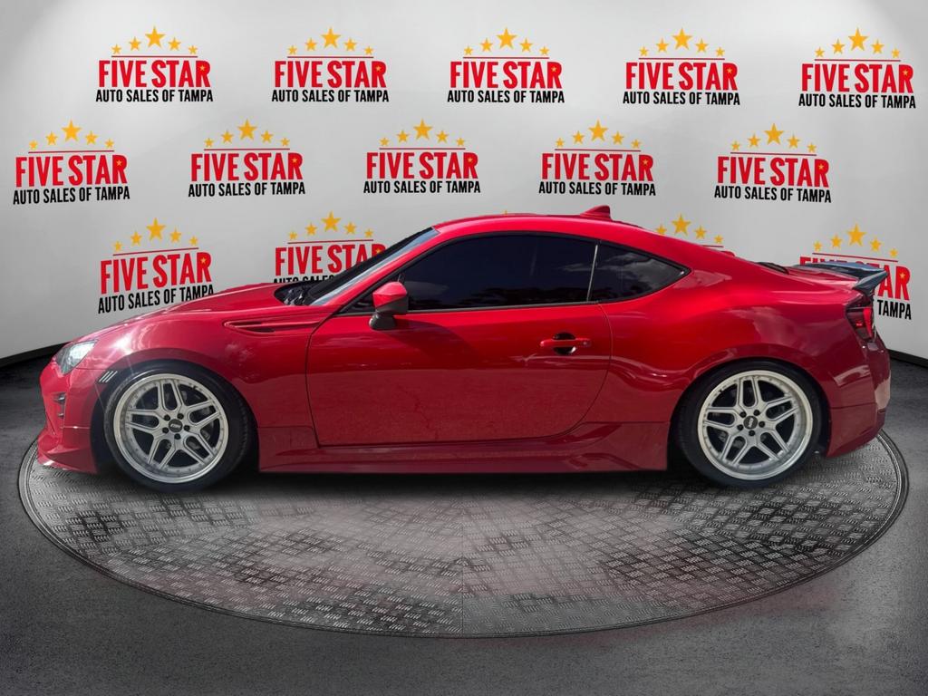 2017 Toyota 86 - $14,995