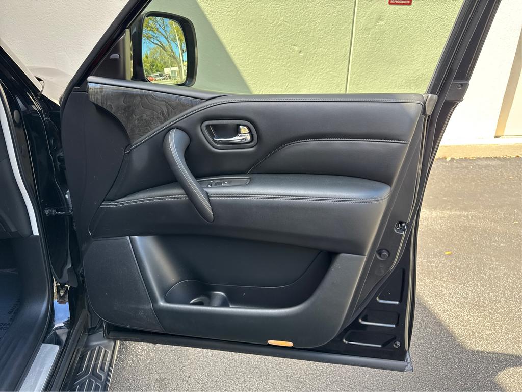 2020 Infiniti QX80 Luxe photo