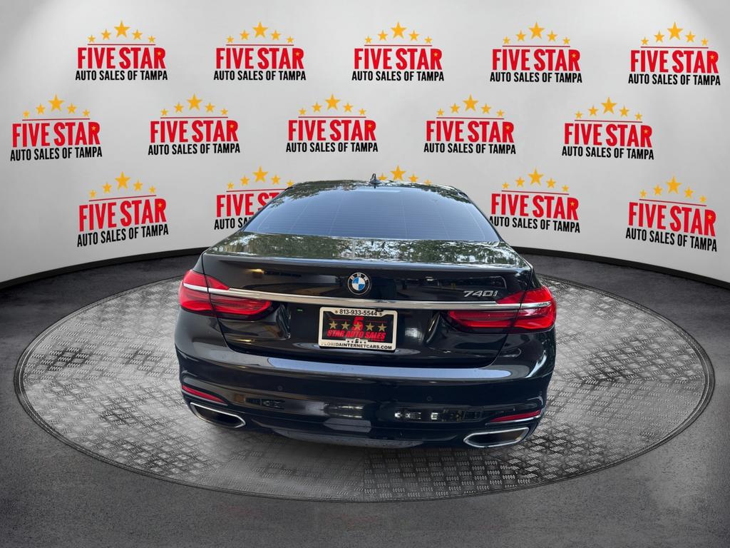2018 BMW 7-Series 740i photo