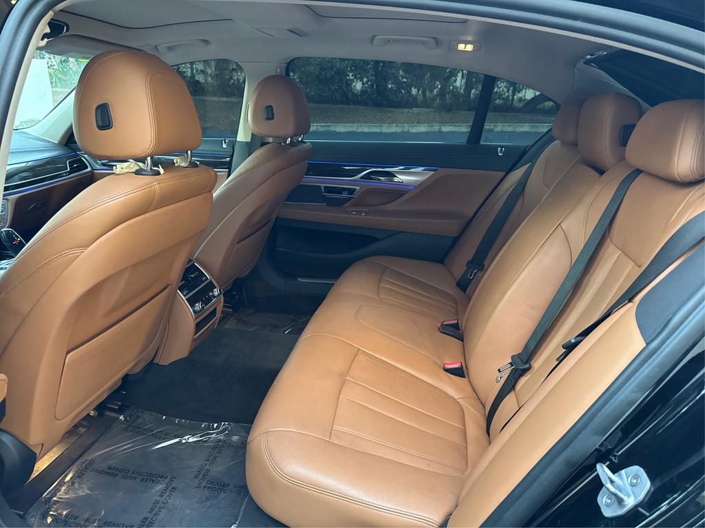 2018 BMW 7-Series 740i photo