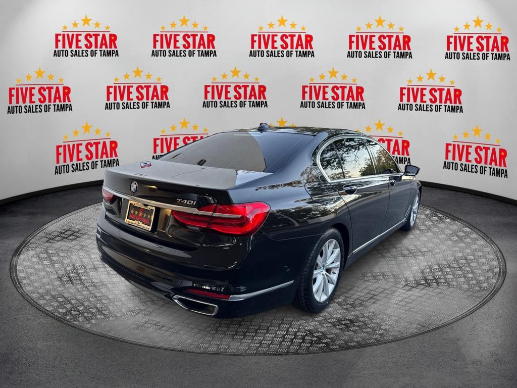 2018 BMW 7-Series 740i photo