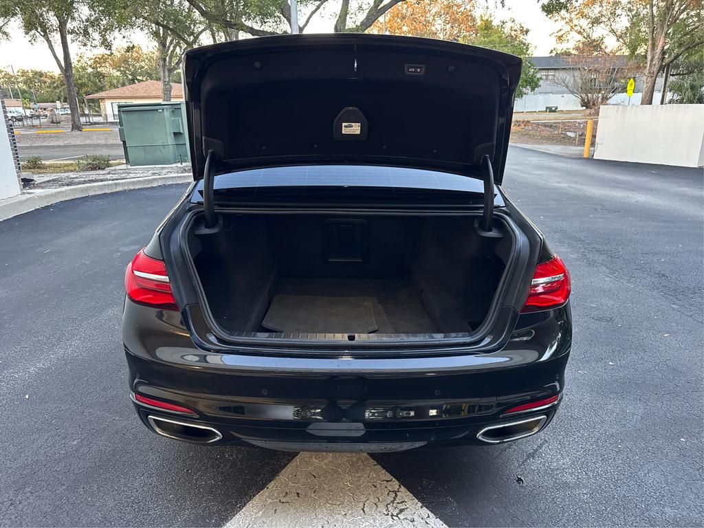 2018 BMW 7-Series 740i photo