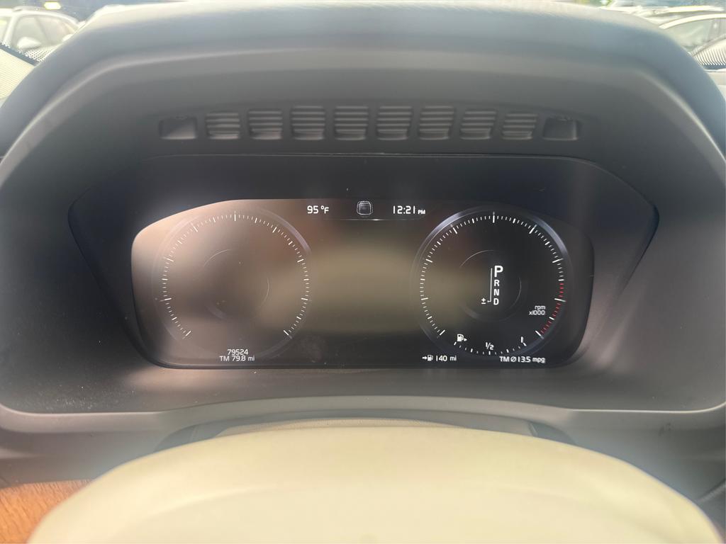 2021 Volvo XC90 - $24,995