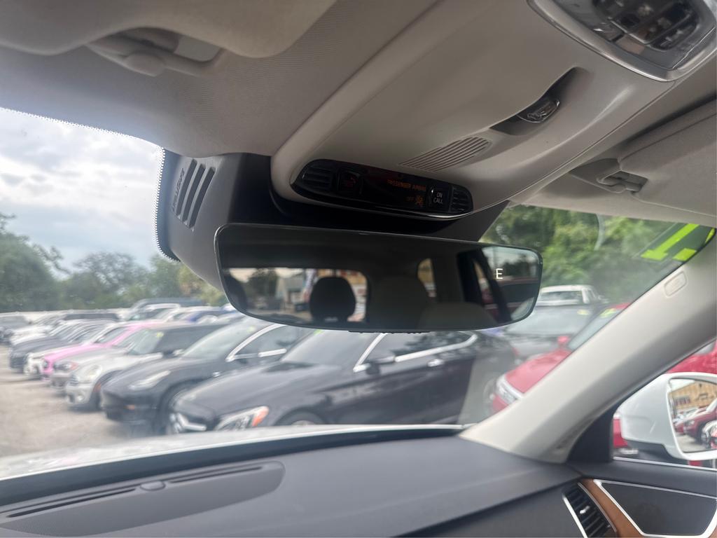 2021 Volvo XC90 - $24,995