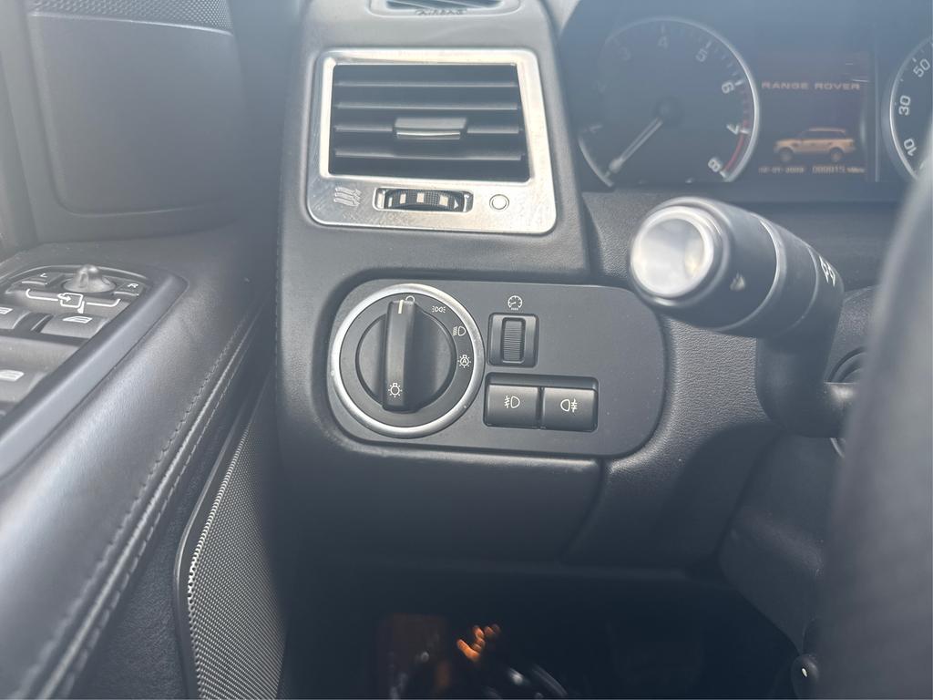2013 Land Rover Range Rover Sport - $9,995