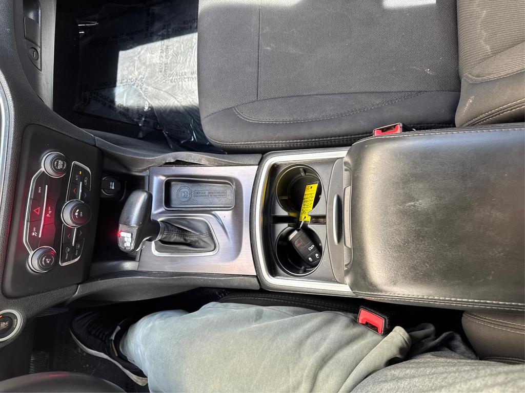 2015 Dodge Charger - $9,995