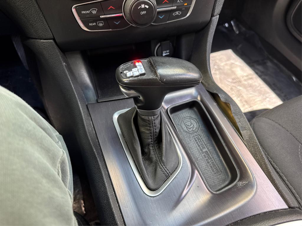 2015 Dodge Charger - $9,995