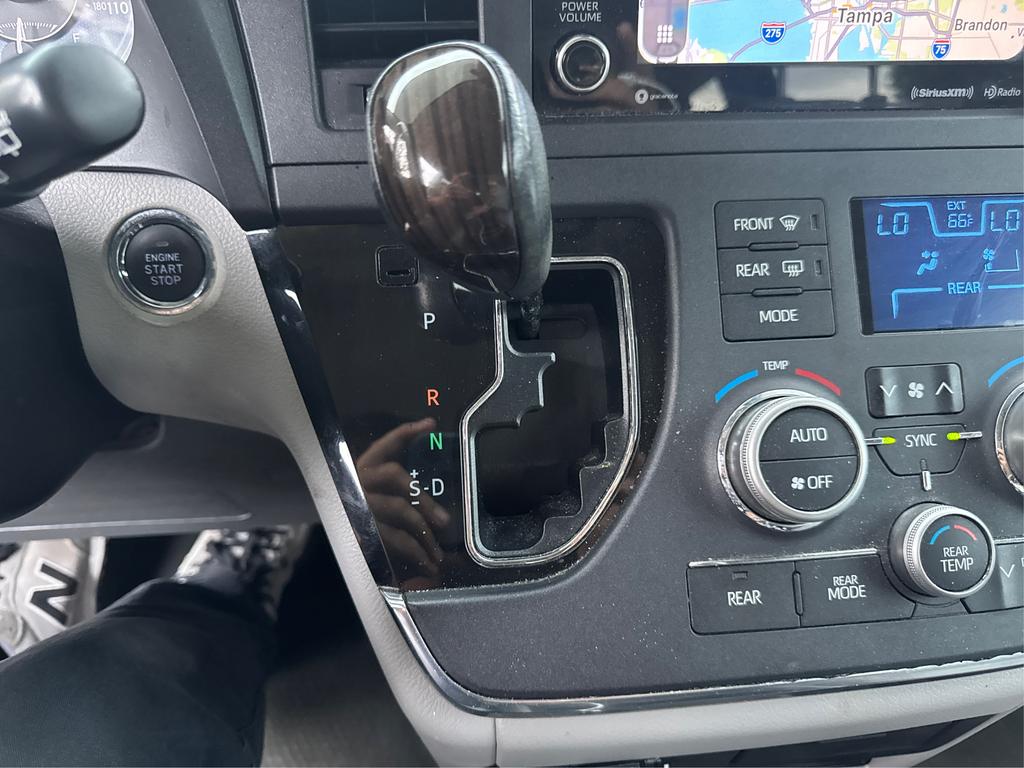 2019 Toyota Sienna - $19,995