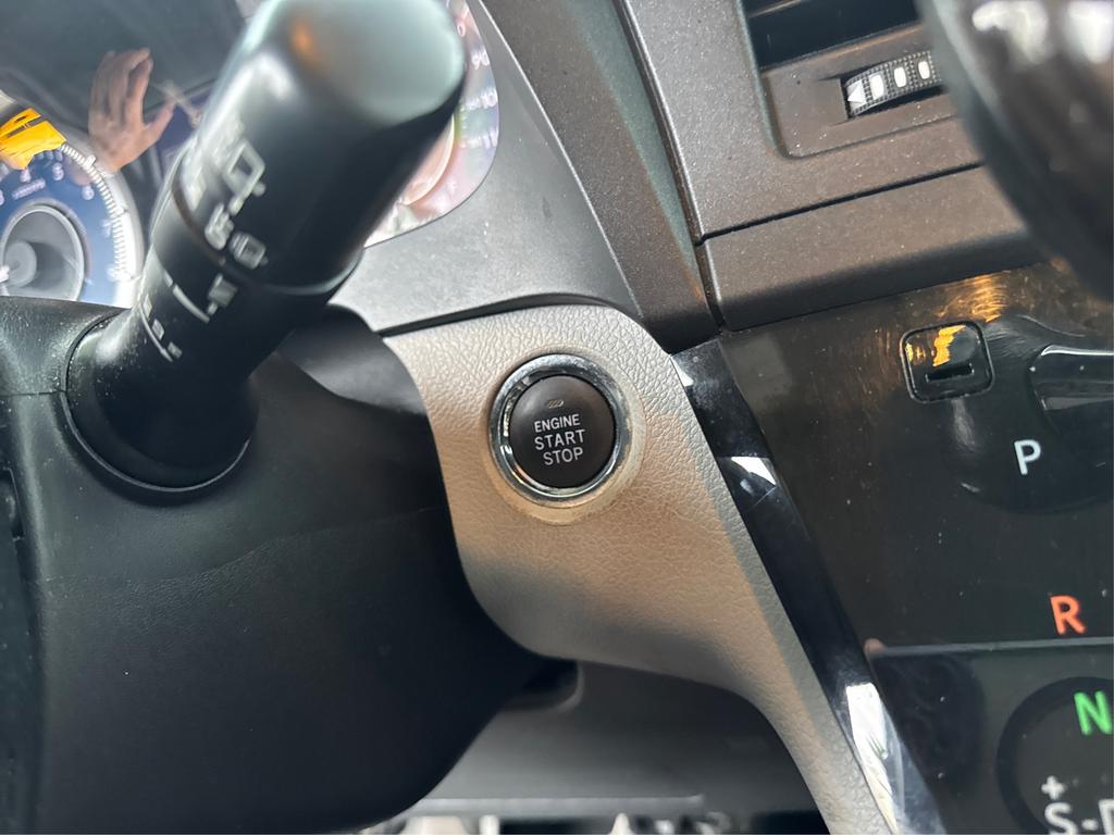 2019 Toyota Sienna - $19,995