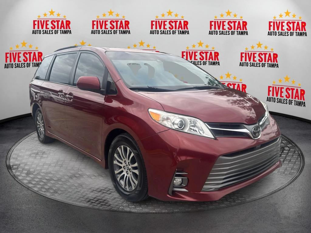 2019 Toyota Sienna - $19,995