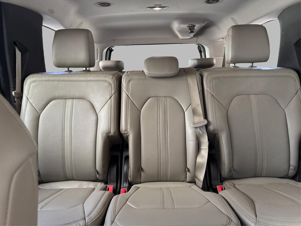 2020 Ford Expedition Max Limited photo