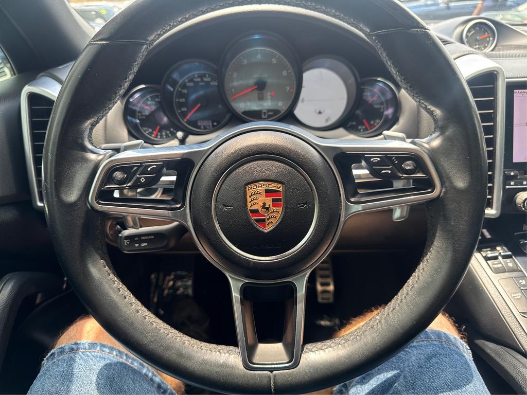 2017 Porsche Cayenne - $25,995