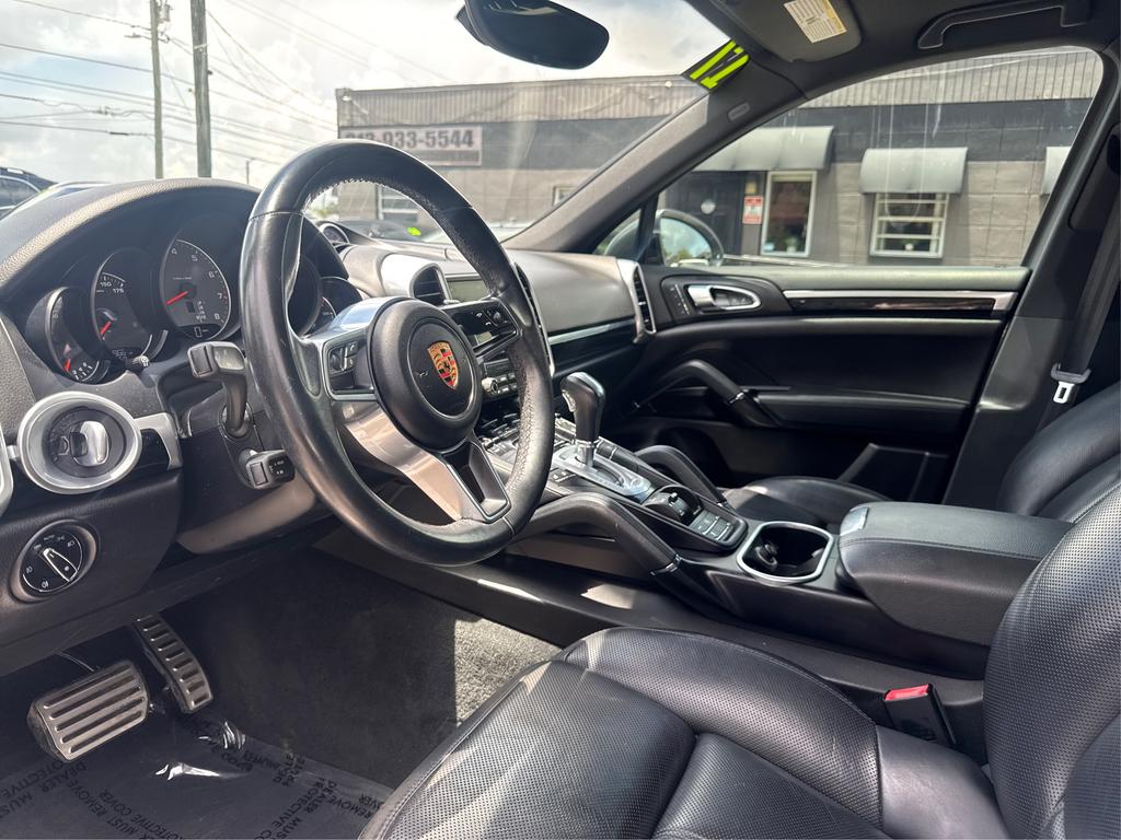 2017 Porsche Cayenne - $25,995