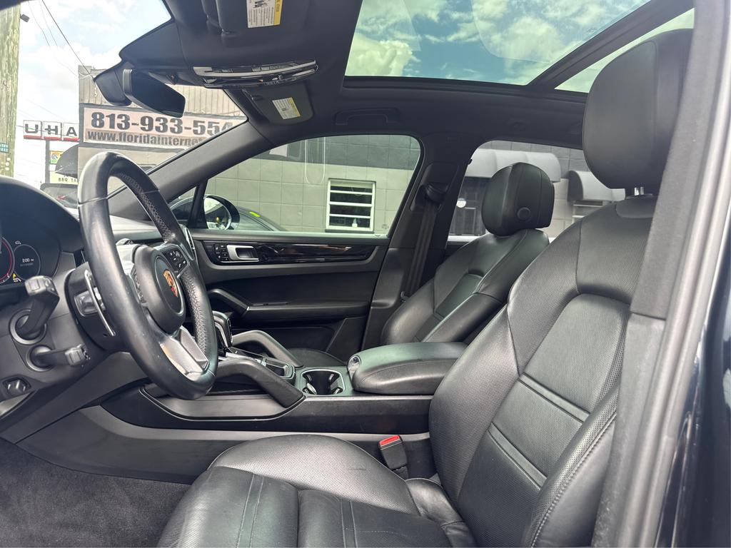 2019 Porsche Cayenne - $31,995