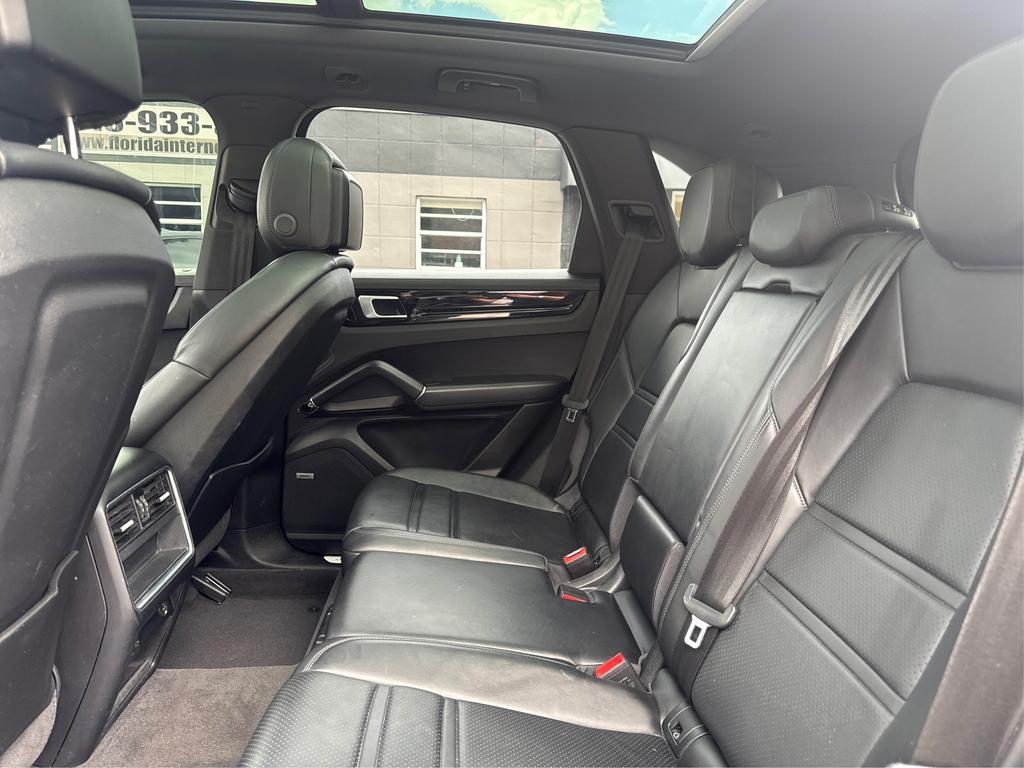 2019 Porsche Cayenne - $31,995