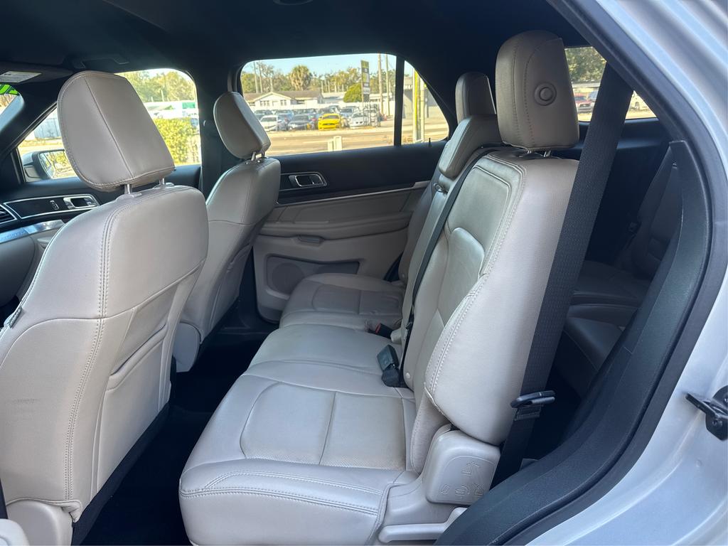 2018 Ford Explorer - $12,995