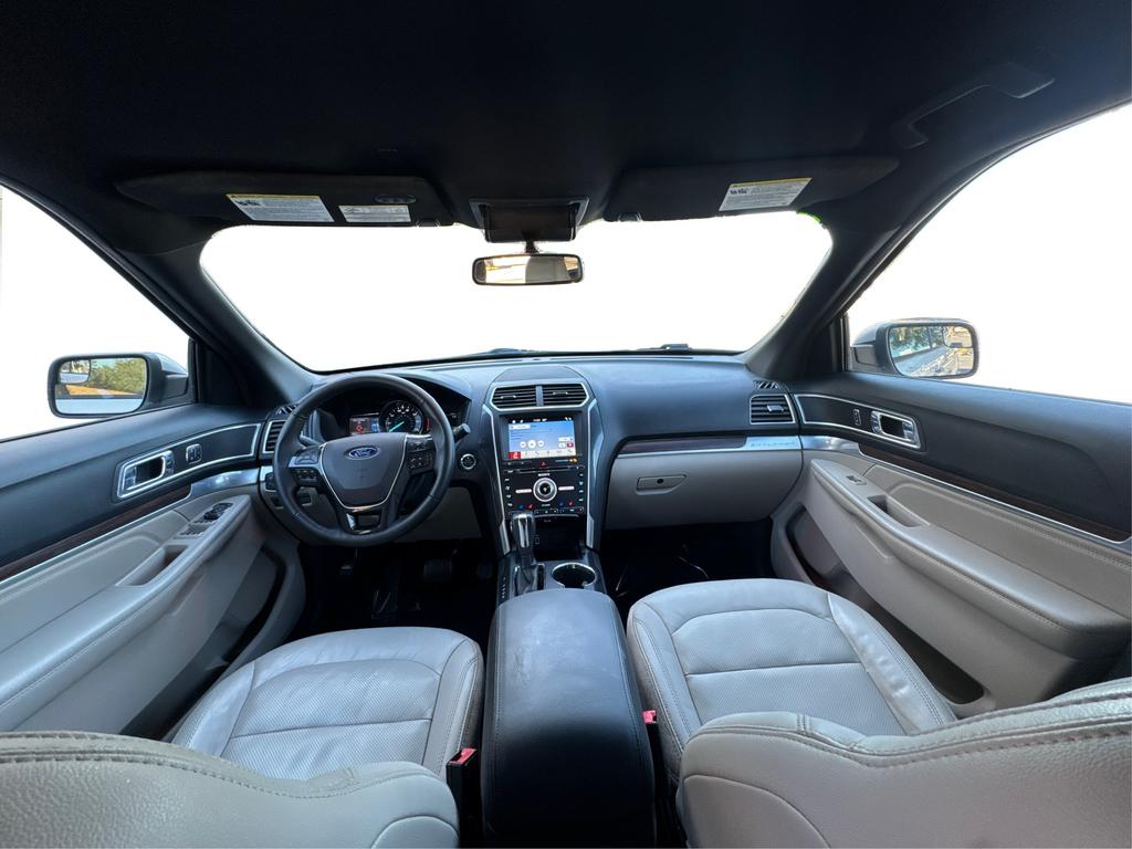 2018 Ford Explorer - $12,995
