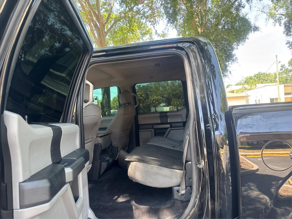 2016 Ford F150 XLT photo