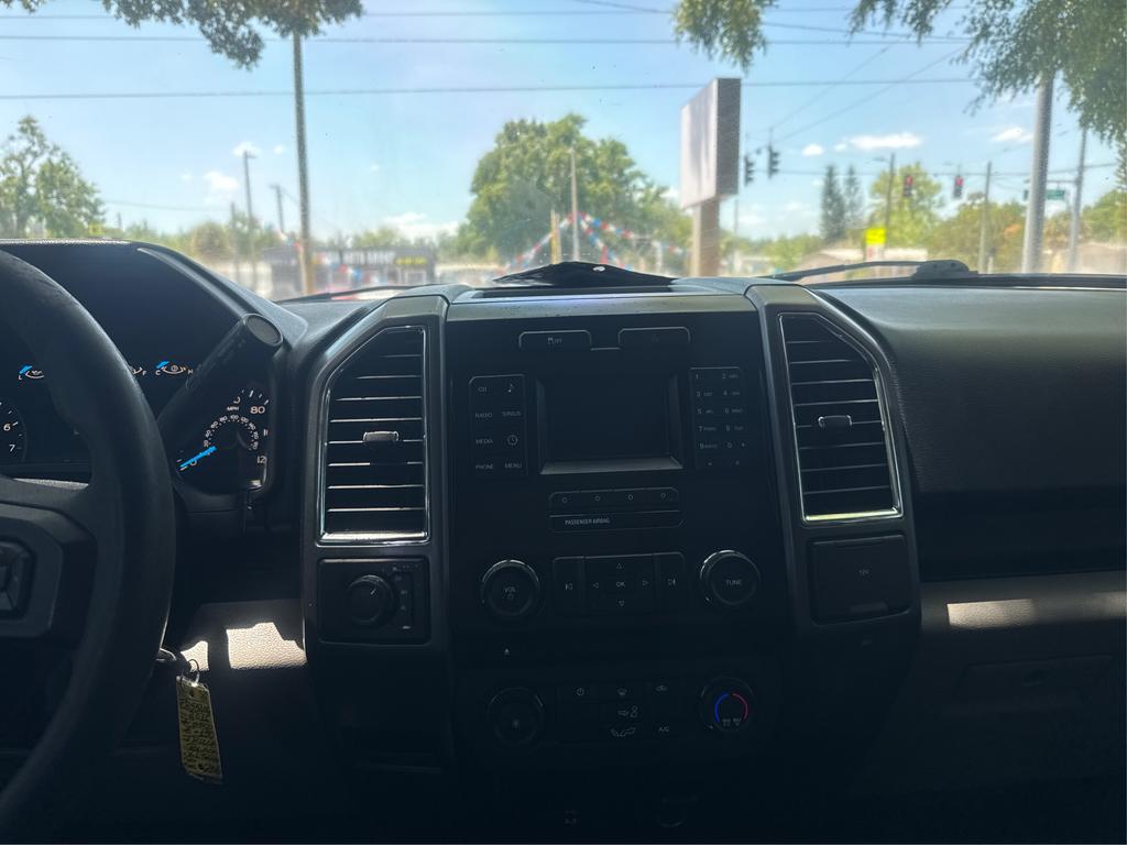 2016 Ford F150 XLT photo