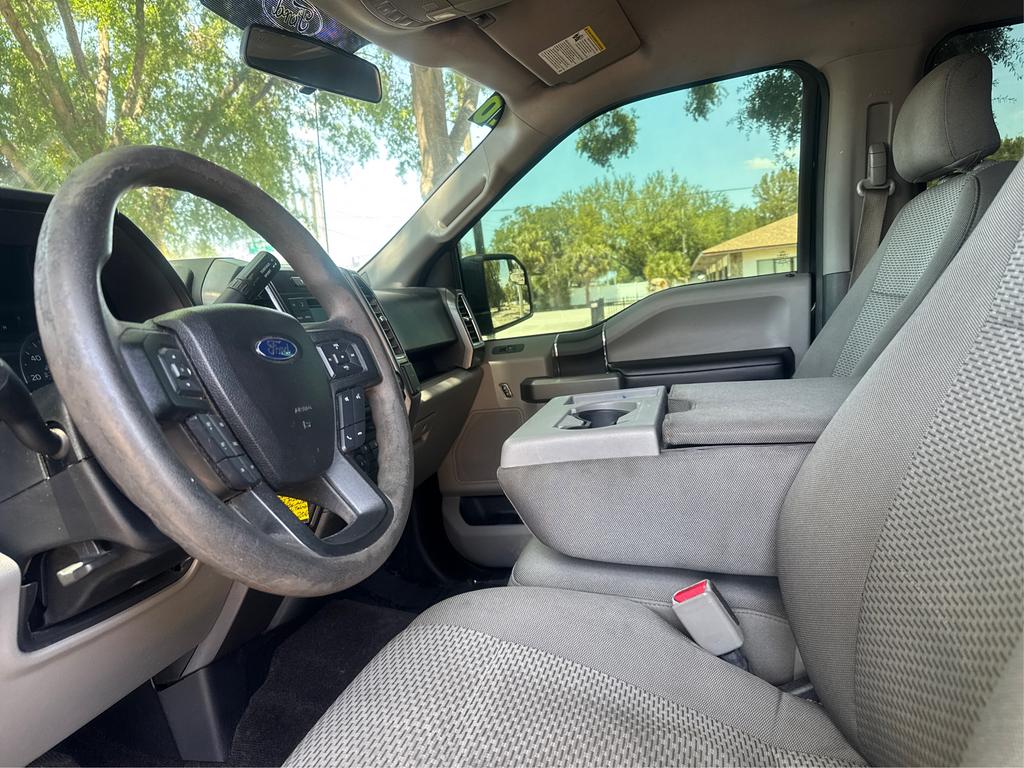 2016 Ford F150 XLT photo