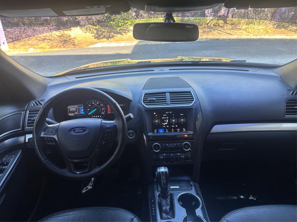 2018 Ford Explorer - $11,995