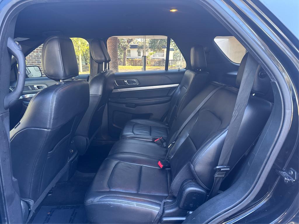 2018 Ford Explorer - $11,995