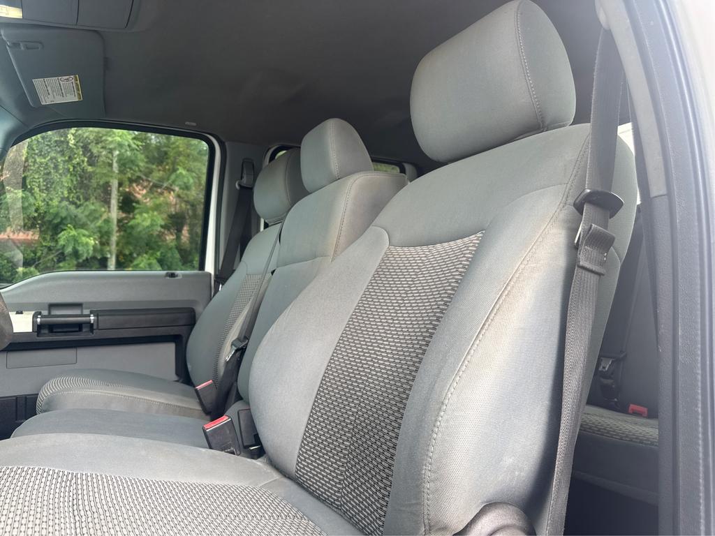 2016 Ford F-350 - $19,995