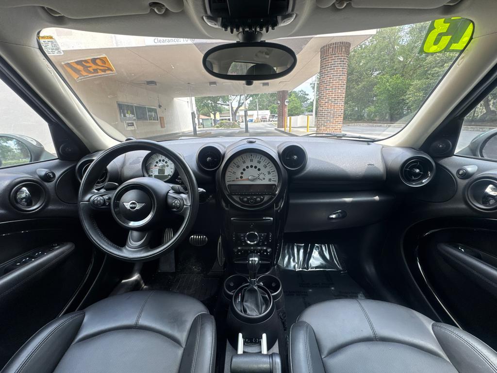 2013 MINI Countryman - $6,995