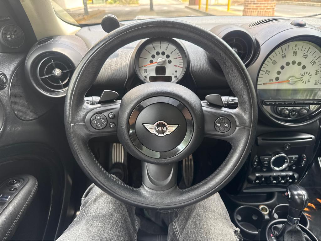 2013 MINI Countryman - $6,995