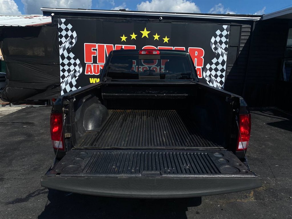 2016 RAM 1500 SLT photo