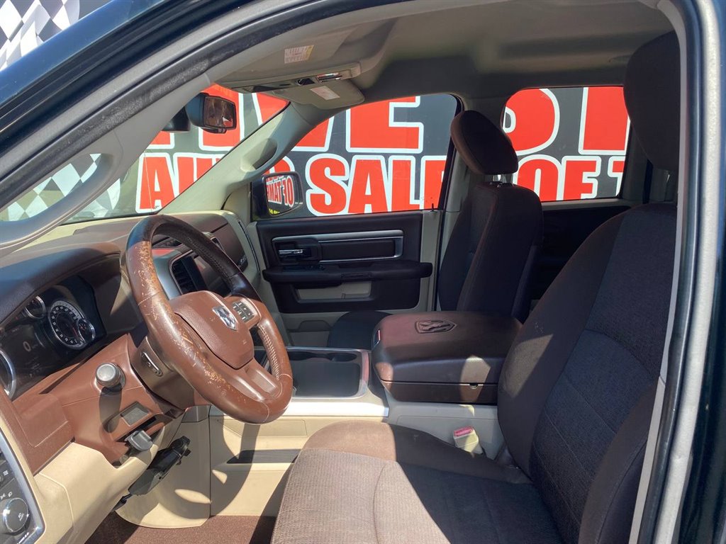 2016 RAM 1500 SLT photo