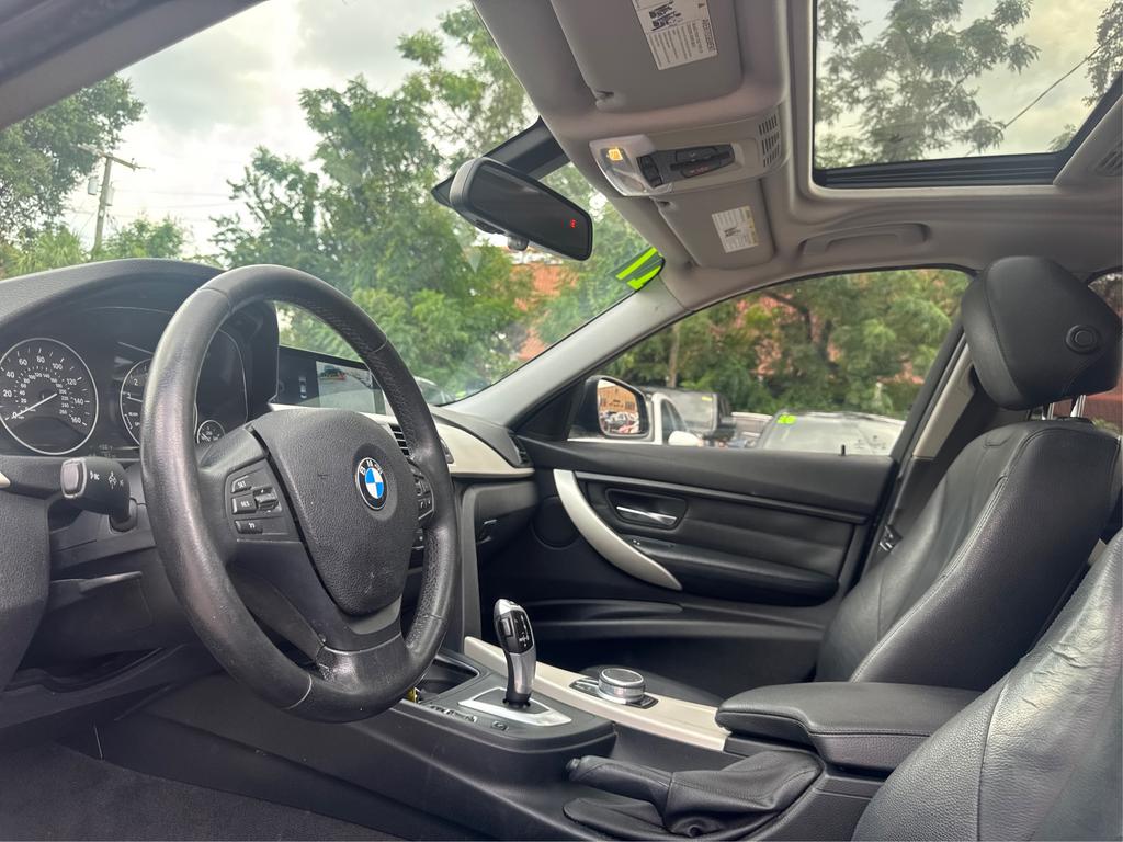 2017 BMW 3 Series - $10,995