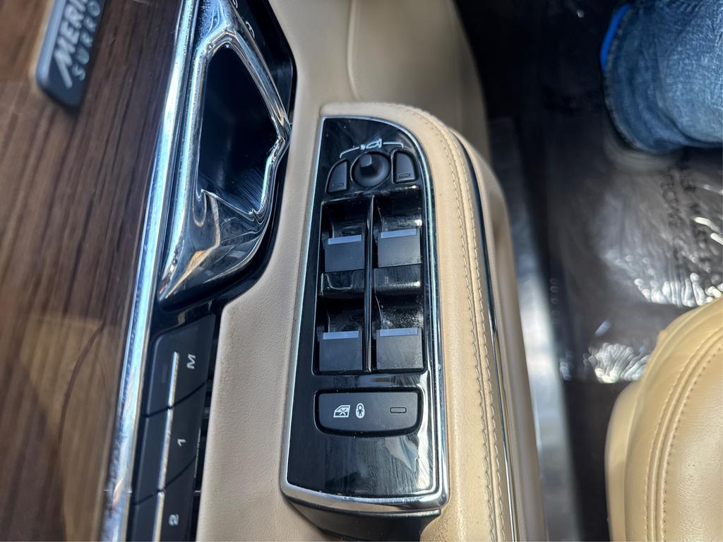 2016 Jaguar XJ - $23,995