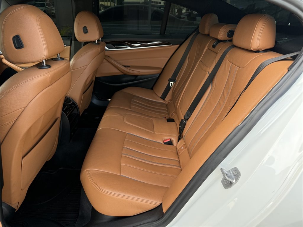 2019 BMW 540i - $19,995