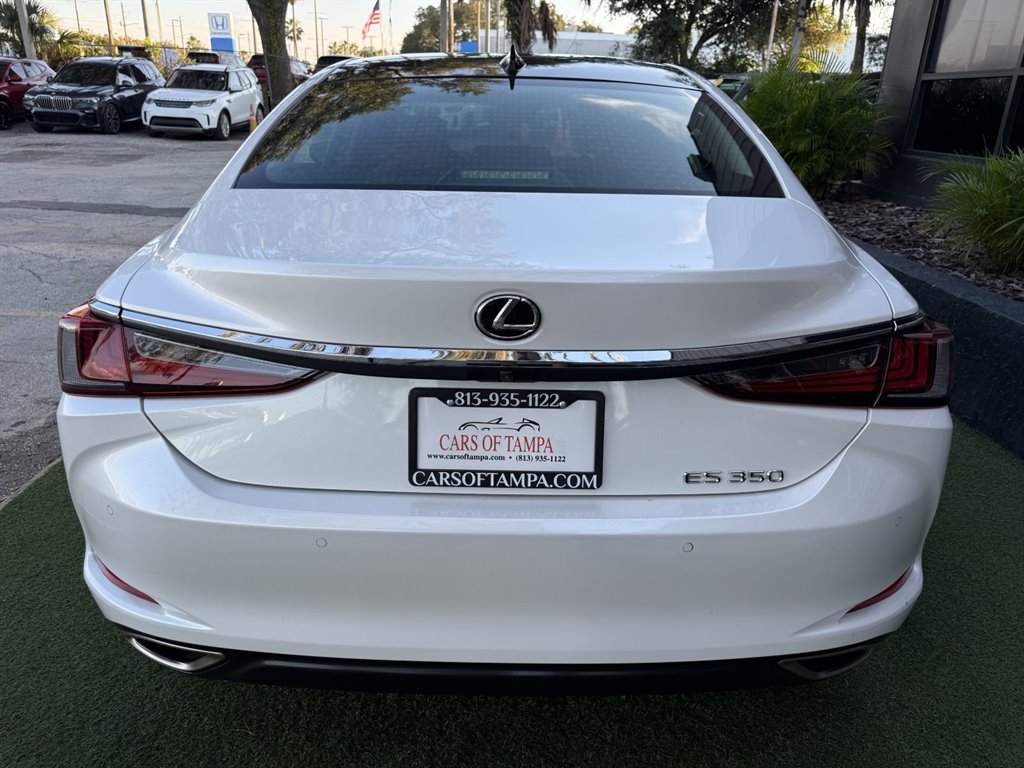 2020 Lexus ES - $31,995