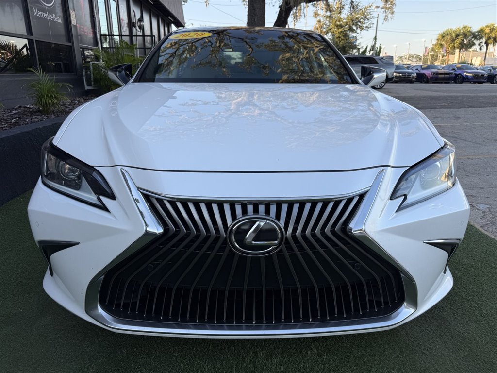 2020 Lexus ES - $31,995