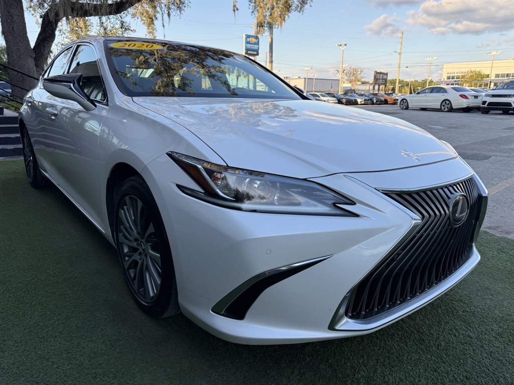 2020 Lexus ES - $31,995